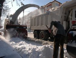 Belediyeler kar mesaisinde